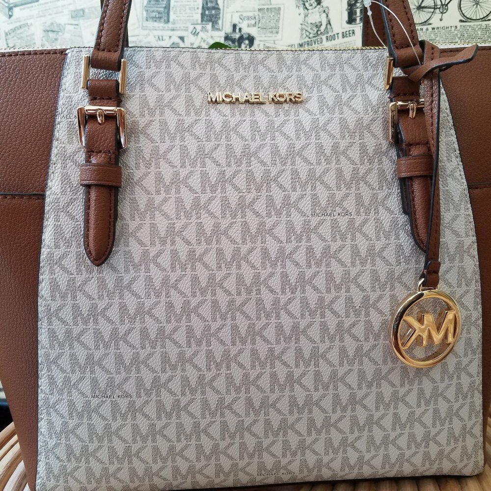 Vanilla Large charlotte Tote Michael Kors NWT - Picture 8 of 10